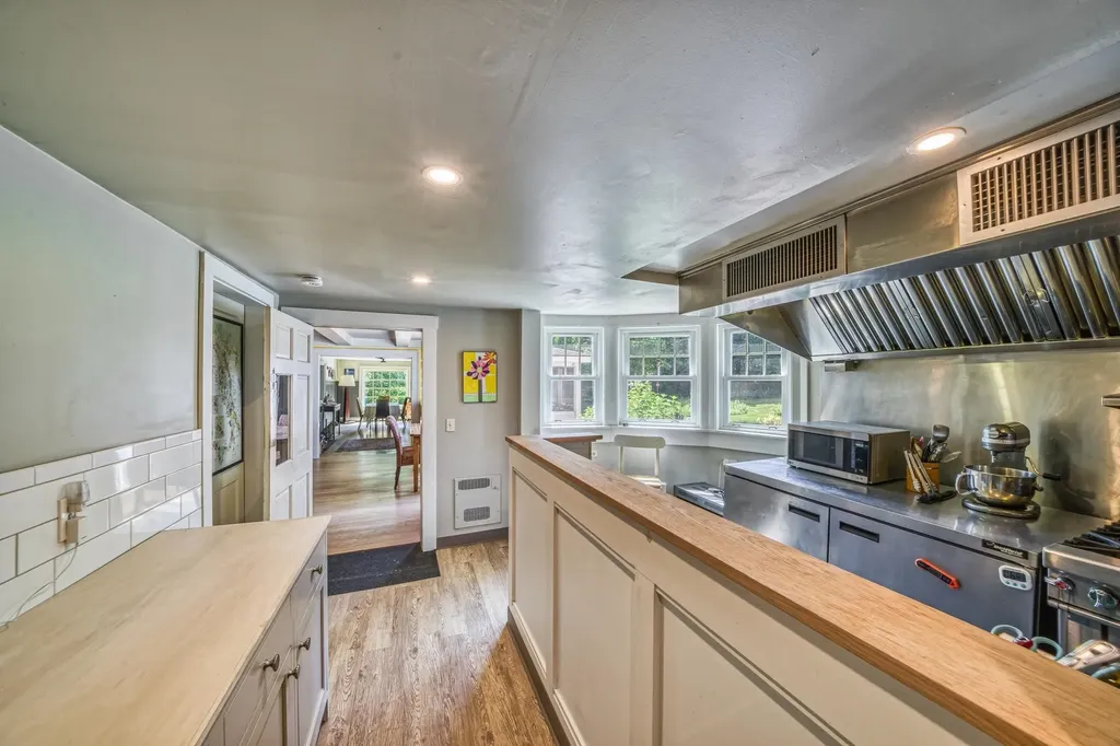 499 Andover Road New London NH 03257