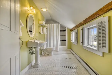 499 Andover Road New London NH 03257