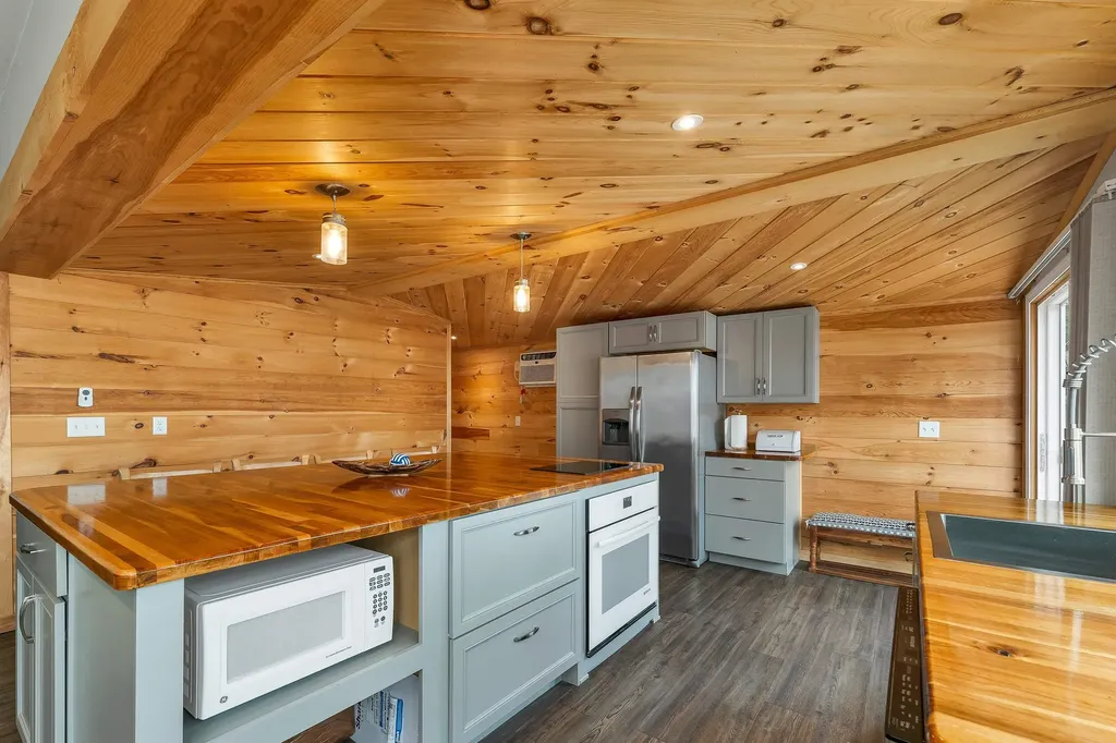 591 Weirs Boulevard Laconia NH 03246