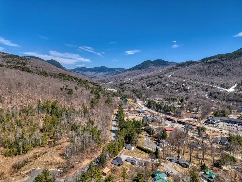 14 Hillside Circle Lincoln NH 03251