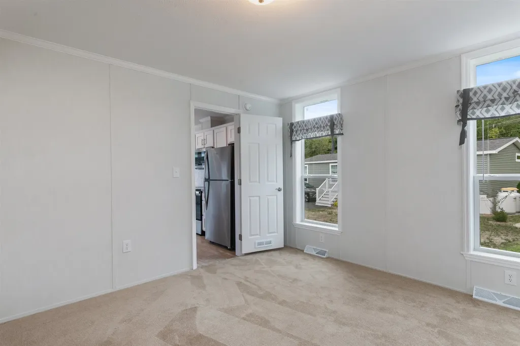 84 Caddy Drive Salem NH 03079