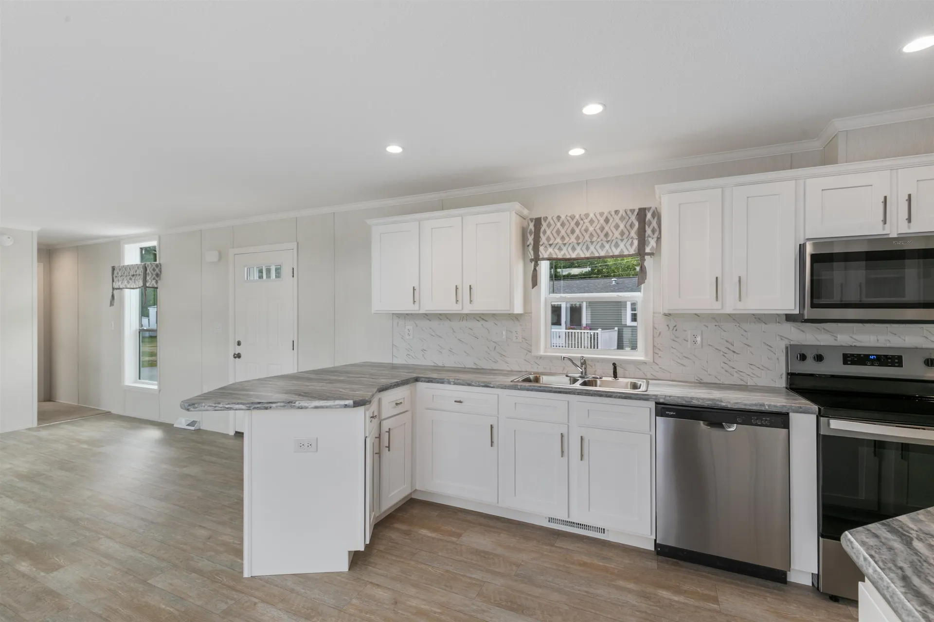 84 Caddy Drive Salem NH 03079
