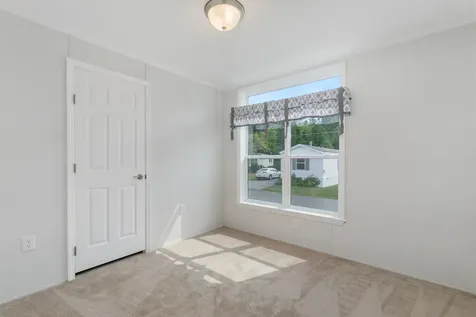 84 Caddy Drive Salem NH 03079