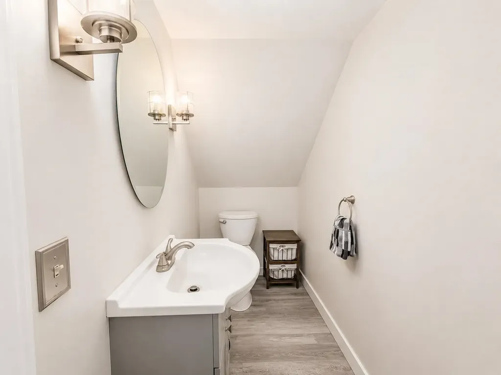 30 Ridge Road Nashua NH 03062