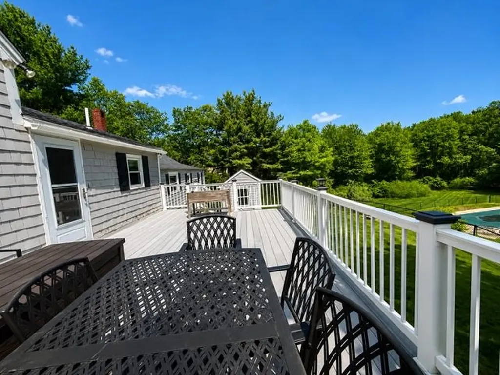 30 Ridge Road Nashua NH 03062