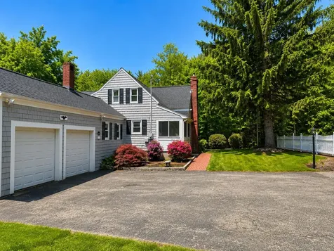 30 Ridge Road Nashua NH 03062