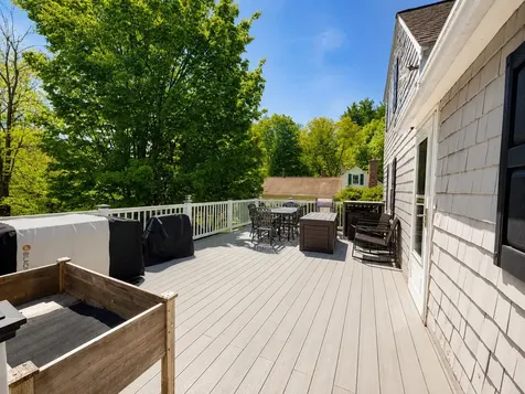 30 Ridge Road Nashua NH 03062