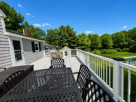30 Ridge Road Nashua NH 03062