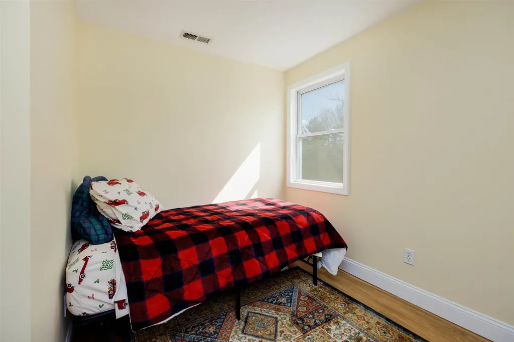 6 Badger Road Goshen NH 03752