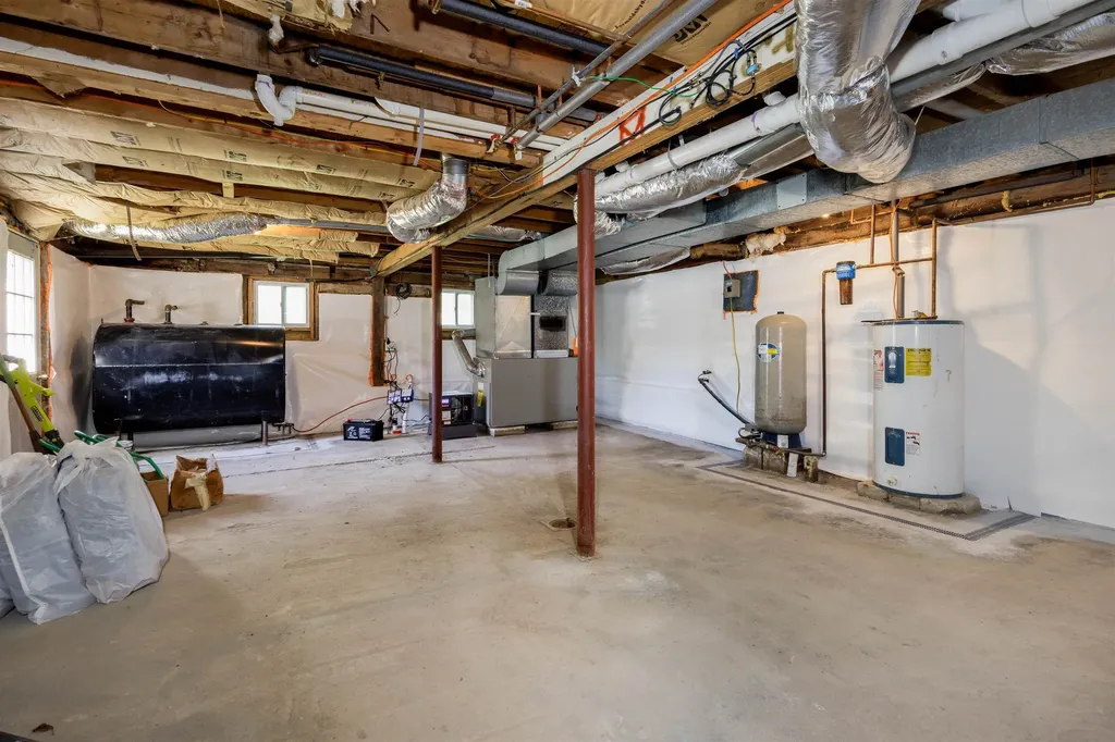 6 Badger Road Goshen NH 03752