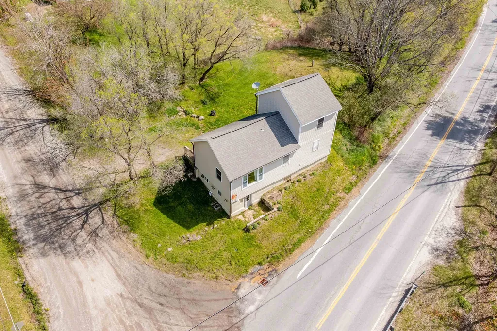6 Badger Road Goshen NH 03752