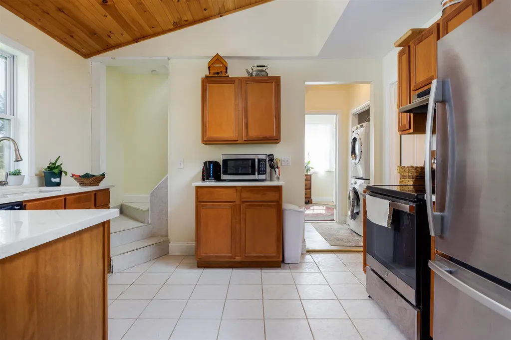 6 Badger Road Goshen NH 03752