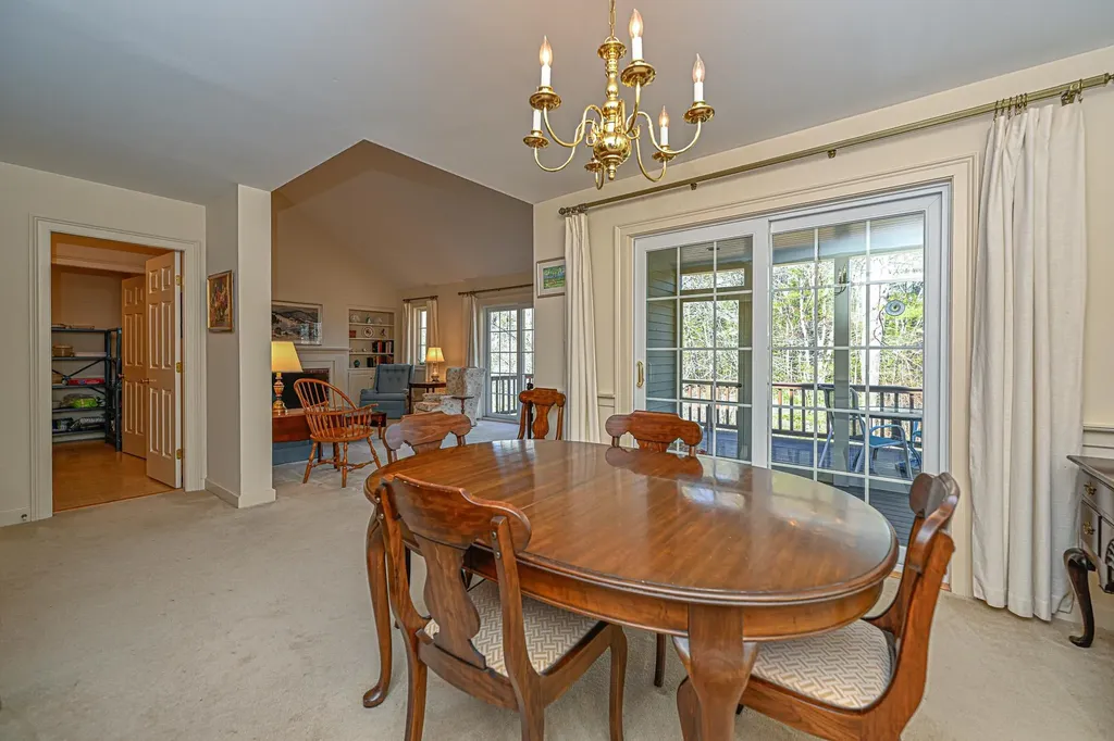 63 Peninsula Drive Stratham NH 03885