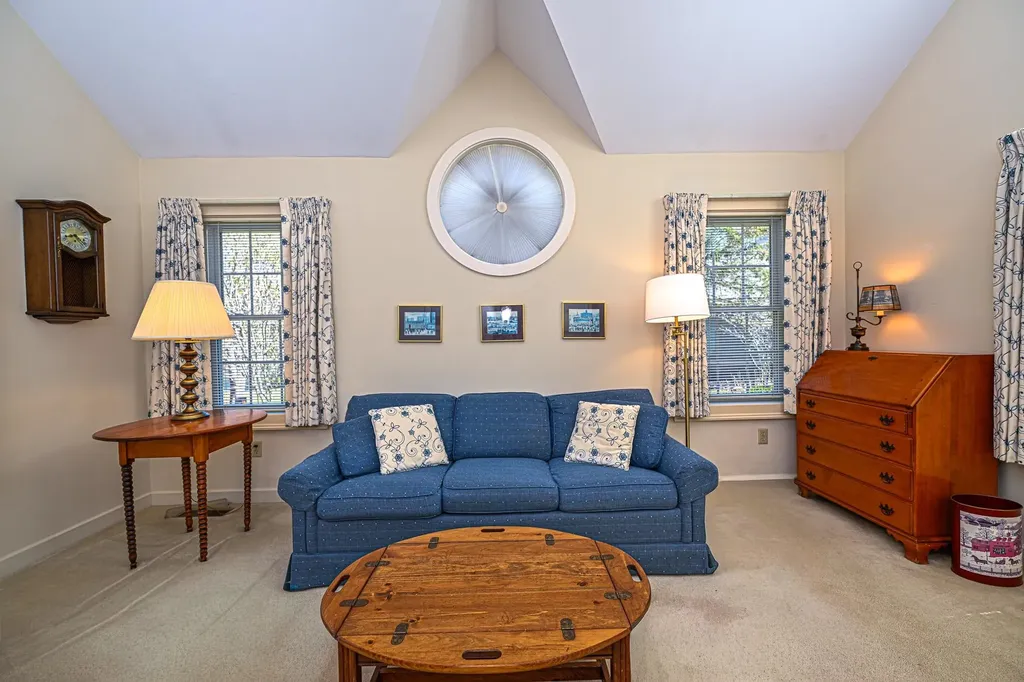 63 Peninsula Drive Stratham NH 03885
