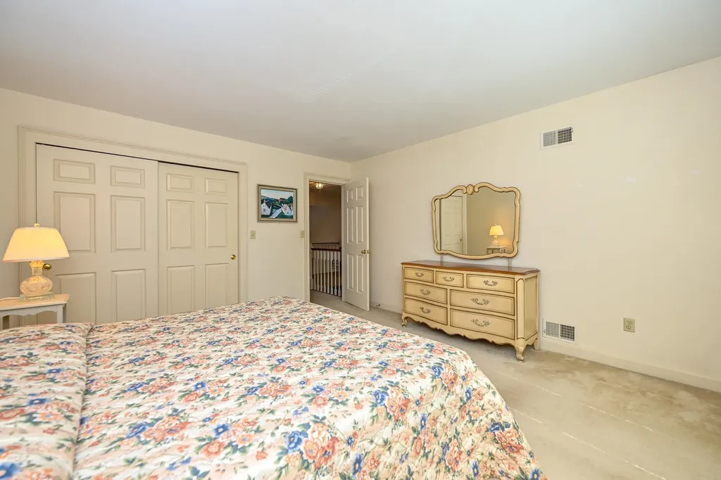 63 Peninsula Drive Stratham NH 03885