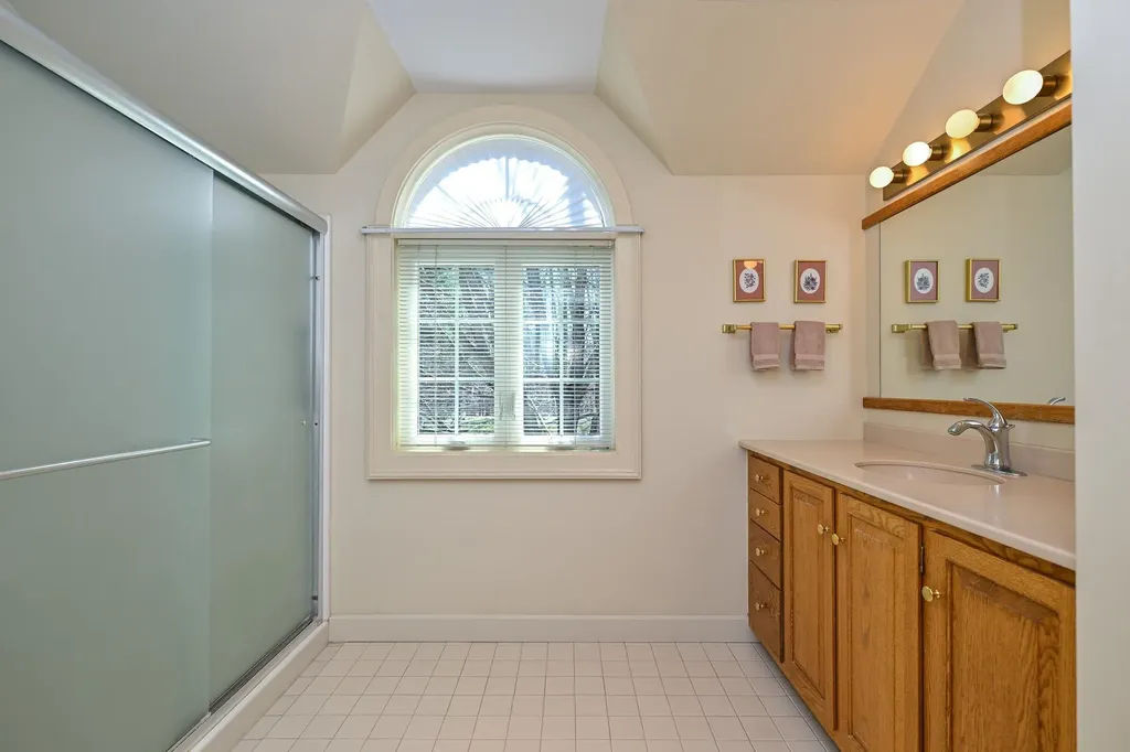 63 Peninsula Drive Stratham NH 03885