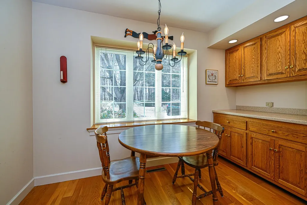 63 Peninsula Drive Stratham NH 03885