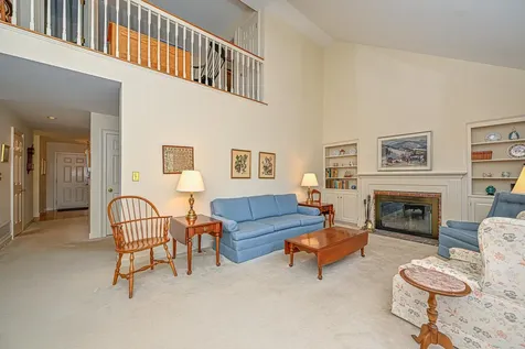 63 Peninsula Drive Stratham NH 03885