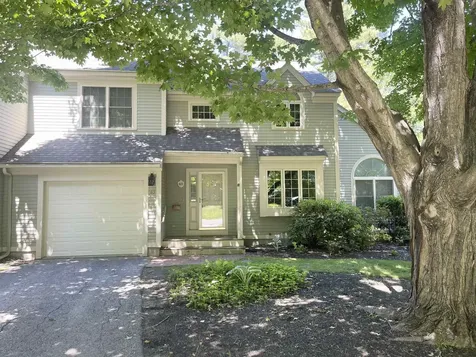 63 Peninsula Drive Stratham NH 03885