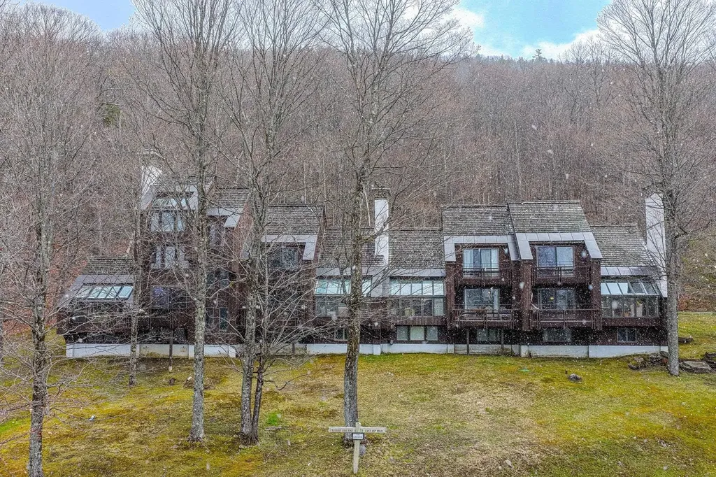 879 East Ash Road Plymouth VT 05056