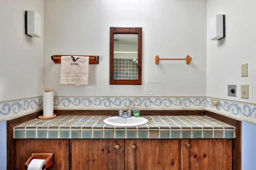 879 East Ash Road Plymouth VT 05056