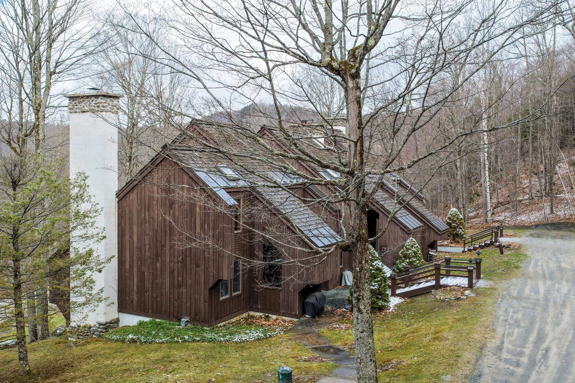 879 East Ash Road Plymouth VT 05056