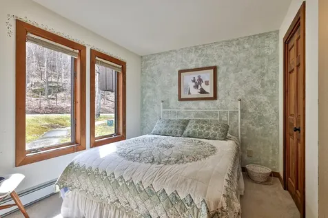 879 East Ash Road Plymouth VT 05056
