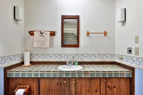 879 East Ash Road Plymouth VT 05056