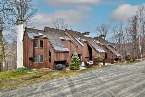 879 East Ash Road Plymouth VT 05056