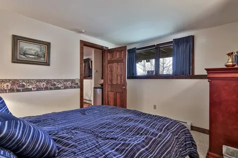 879 East Ash Road Plymouth VT 05056