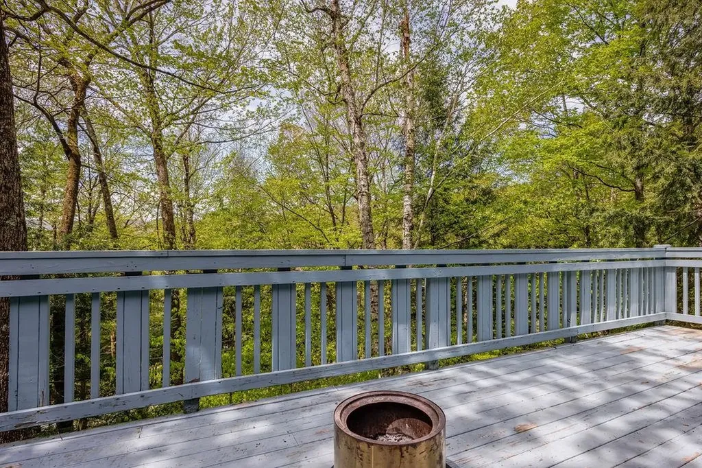 75 Naulahka Lane Hartford VT 05059
