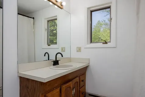 75 Naulahka Lane Hartford VT 05059