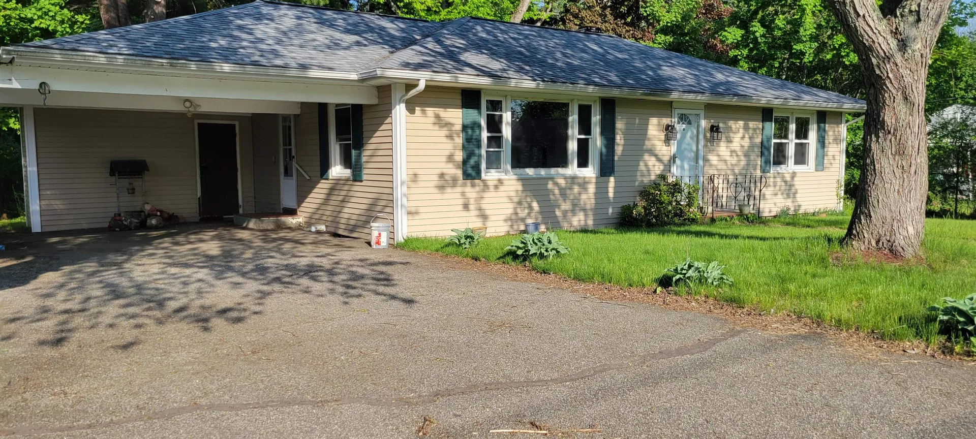 4 Grant Street Derry NH 03038