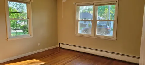 4 Grant Street Derry NH 03038