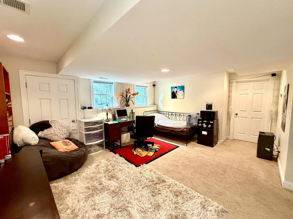 137A Court Street Exeter NH 03833