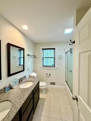 137A Court Street Exeter NH 03833