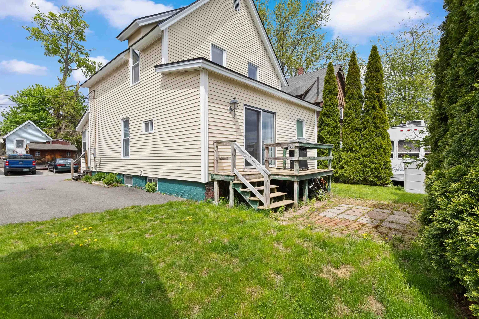 2 Cottage Court Concord NH 03301