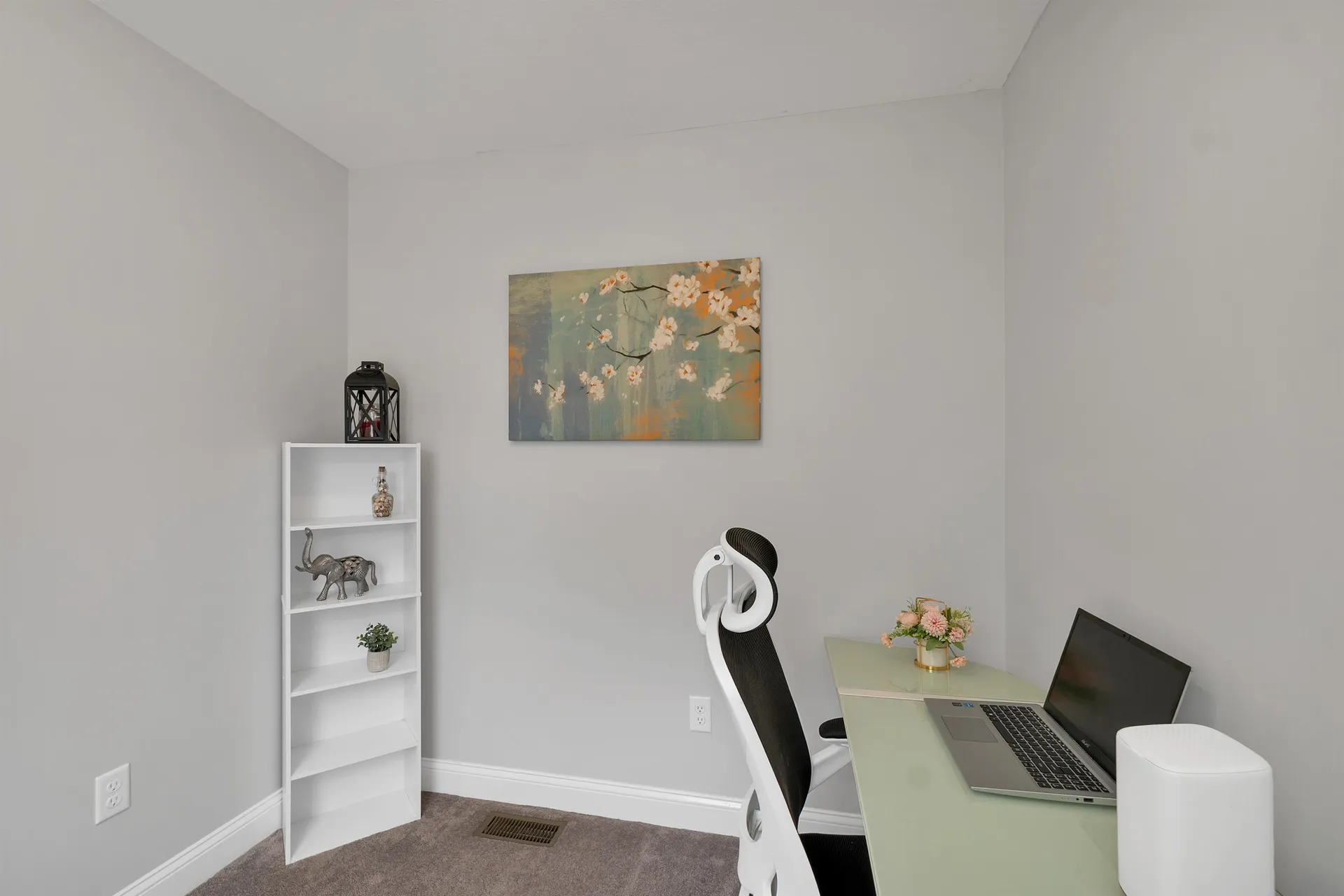17 Blueberry Hill Road Raymond NH 03077