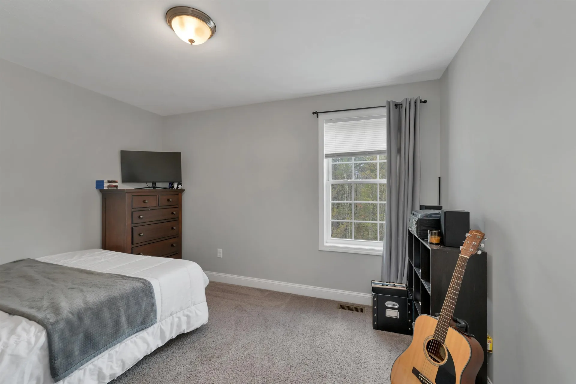 17 Blueberry Hill Road Raymond NH 03077