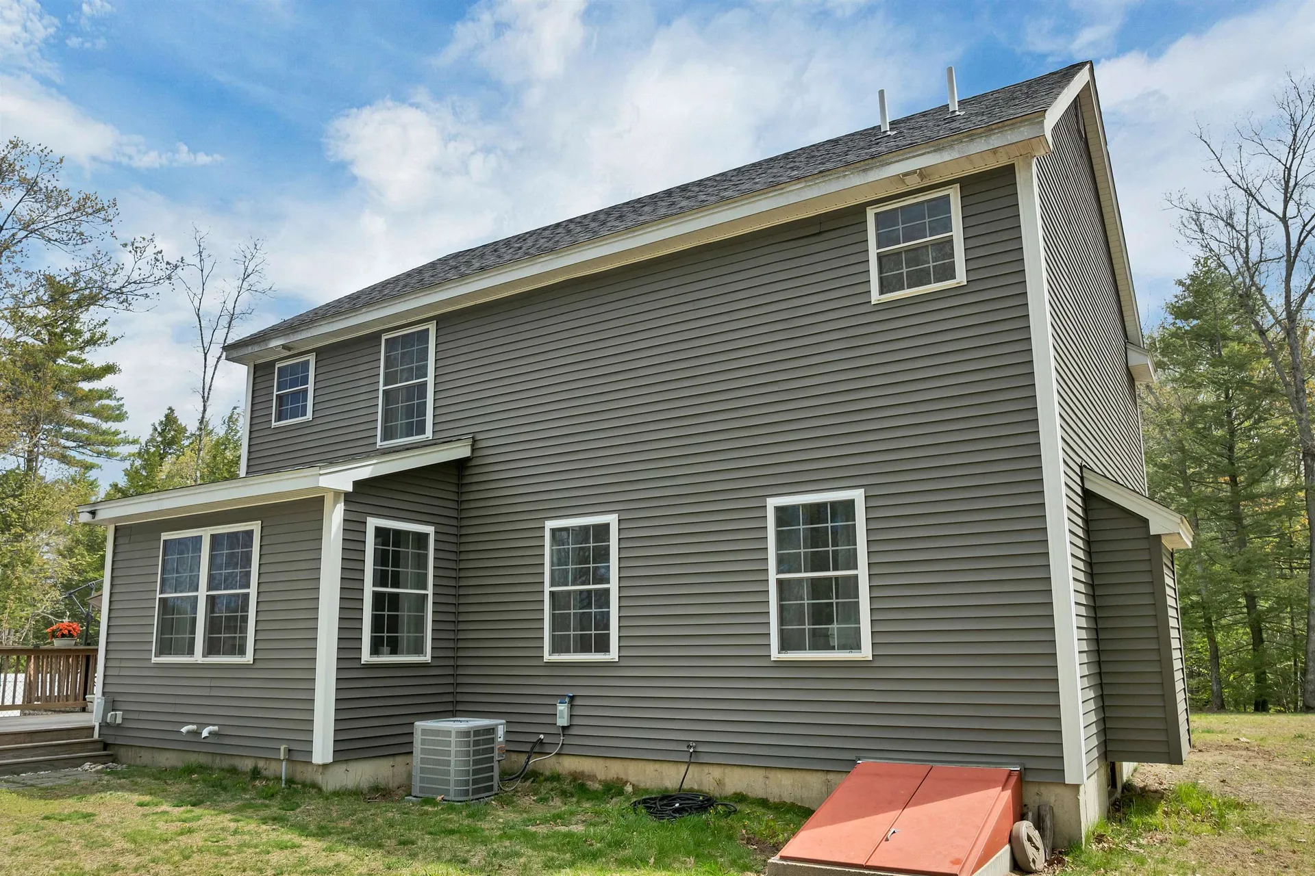 17 Blueberry Hill Road Raymond NH 03077