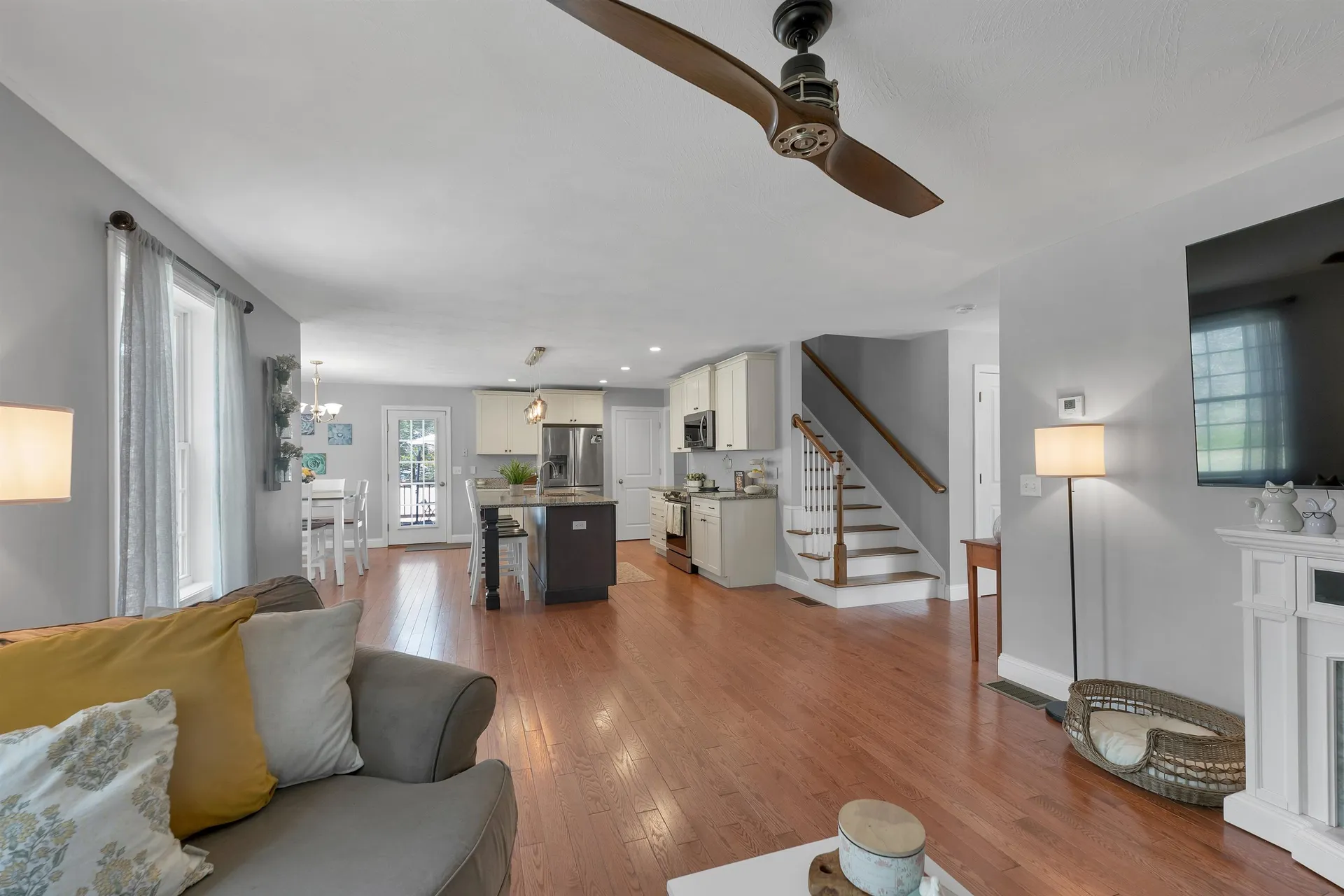 17 Blueberry Hill Road Raymond NH 03077