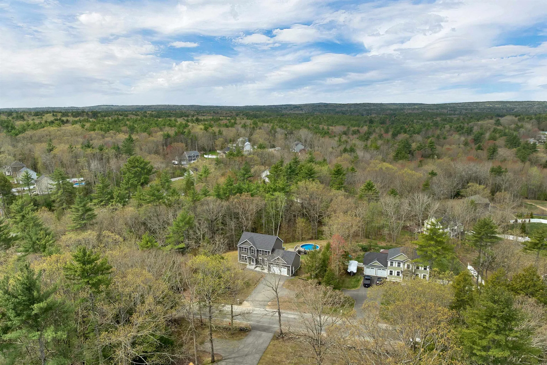 17 Blueberry Hill Road Raymond NH 03077