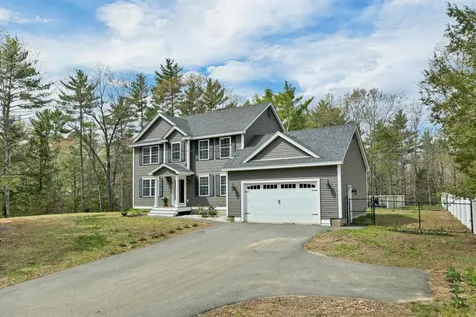 17 Blueberry Hill Road Raymond NH 03077