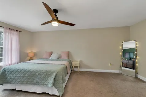 17 Blueberry Hill Road Raymond NH 03077