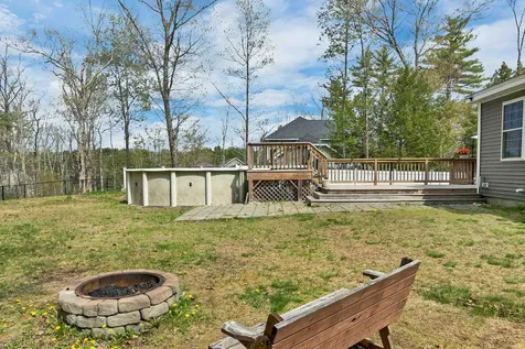 17 Blueberry Hill Road Raymond NH 03077