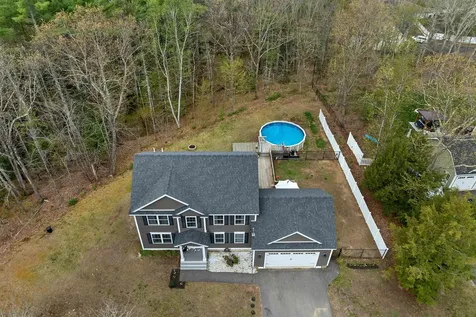 17 Blueberry Hill Road Raymond NH 03077