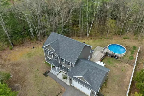 17 Blueberry Hill Road Raymond NH 03077