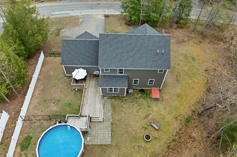 17 Blueberry Hill Road Raymond NH 03077