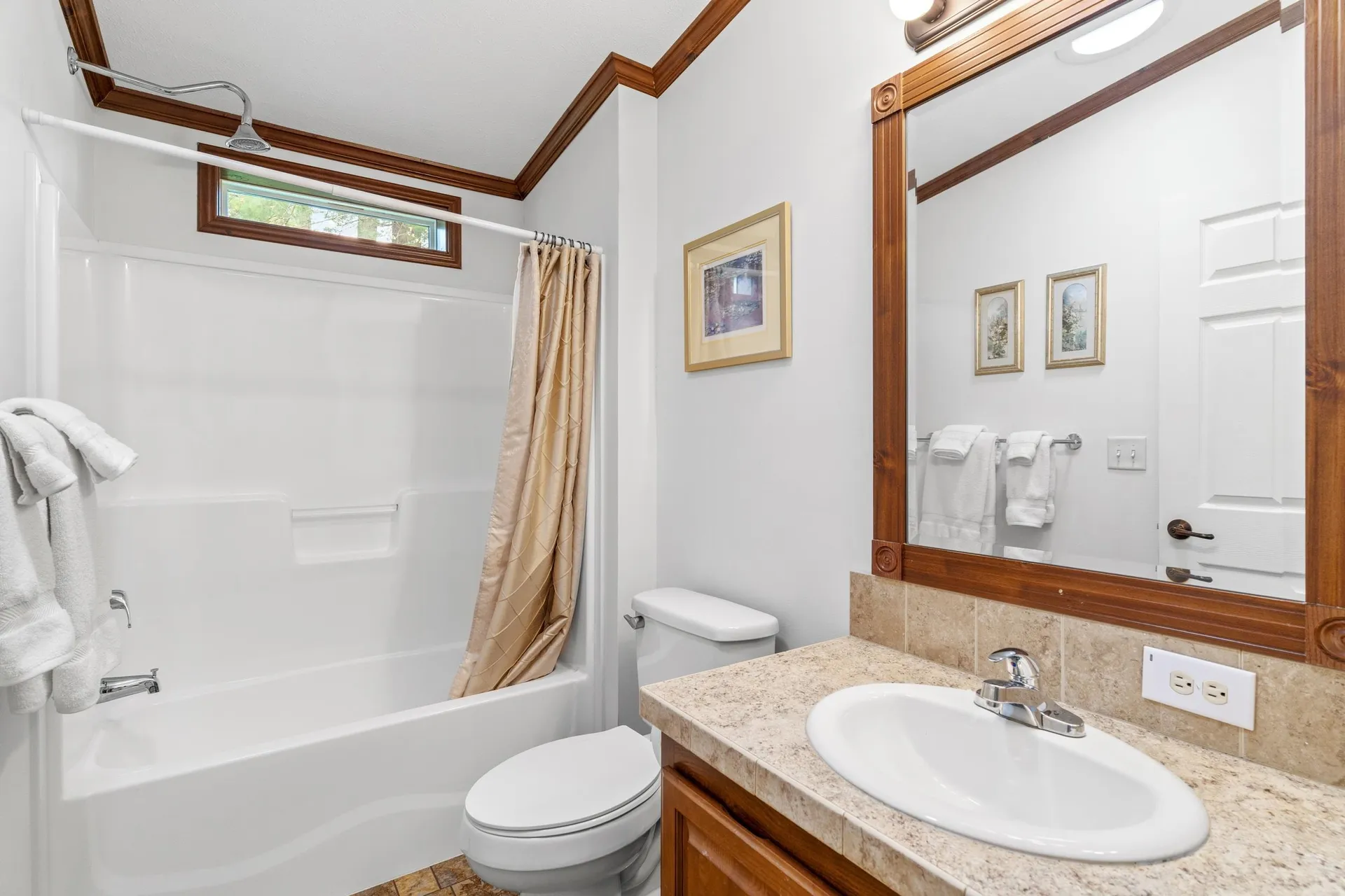 16 Eric Avenue Nashua NH 03062