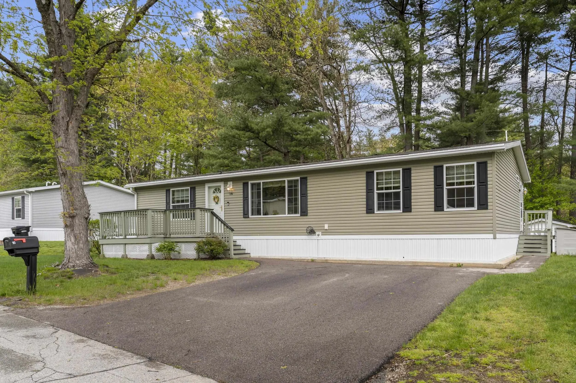 16 Eric Avenue Nashua NH 03062